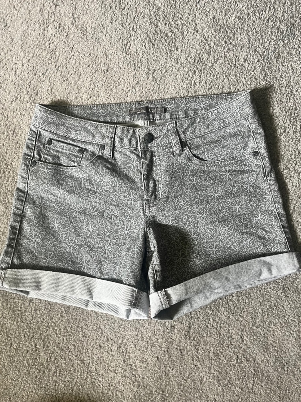 Prana Kara gray denim shorts size 6